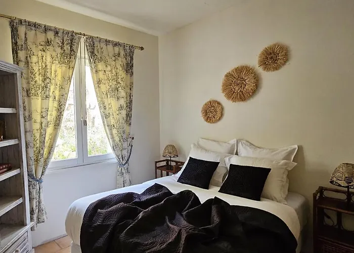 Villa Super Idyllique & Antique Avec Vue Imprenable Olmeto (Corsica)